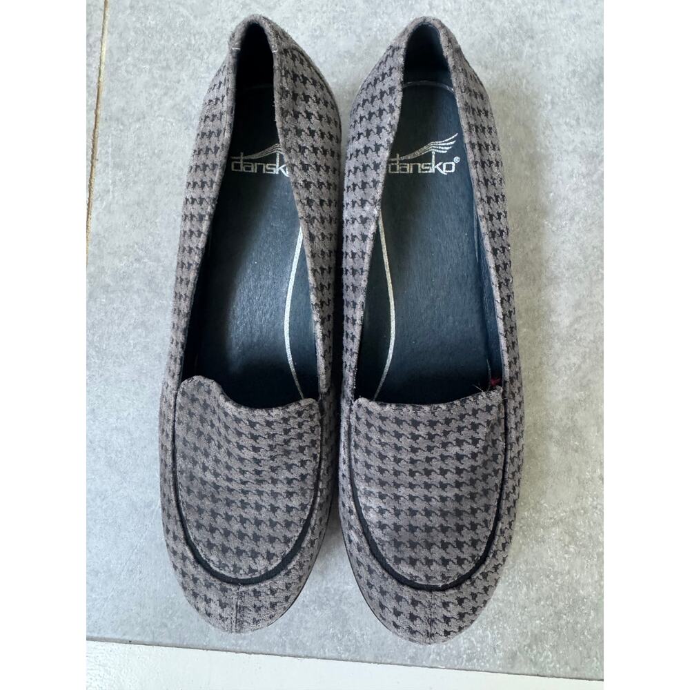 Dansko Houndstooth Loafers Size 40 Slip-On Comfort Shoes Black Gray
